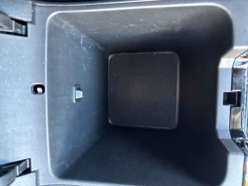 Used 2023 Jeep Grand Cherokee 4WD 4xe image 15