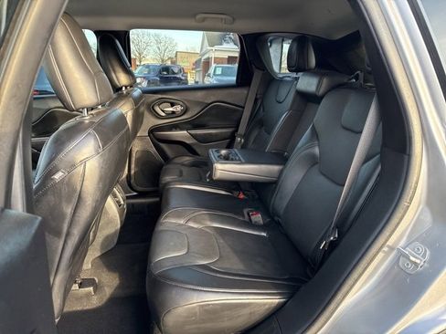 Used 2020 Jeep Cherokee Limited image 45