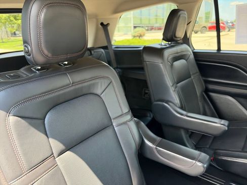 Used 2020 Lincoln Aviator Reserve w/ Equipment Group 201A AWD/4WD image 34