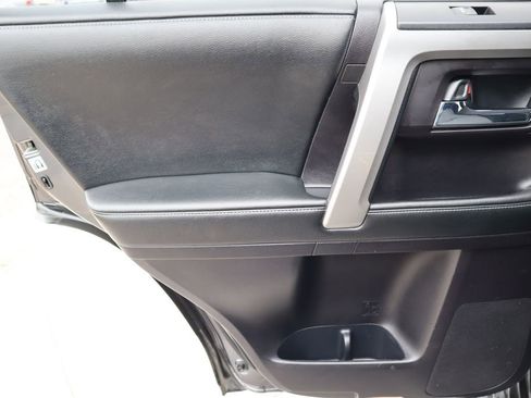 Used 2014 Toyota 4Runner SR5 image 25