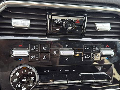 Certified 2025 Nissan Armada Platinum w/ Convenience Package image 15