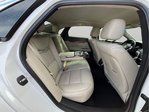 Used 2019 Cadillac XTS Luxury image 43