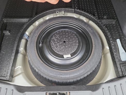 Used 2017 Ford Focus SE image 12