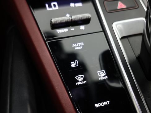 Used 2020 Porsche Cayenne S AWD/4WD image 9