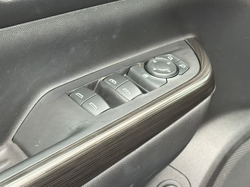 Used 2023 GMC Acadia SLT image 22