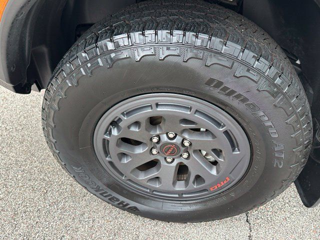 Used 2025 Nissan Frontier PRO-4X AWD/4WD image 8