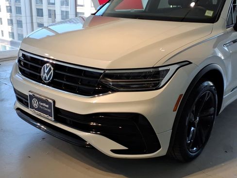 Certified 2023 Volkswagen Tiguan SE R-Line FWD image 7