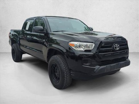 Used 2017 Toyota Tacoma SR RWD image 3