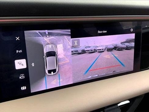 Certified 2025 Porsche Macan Electric image 35