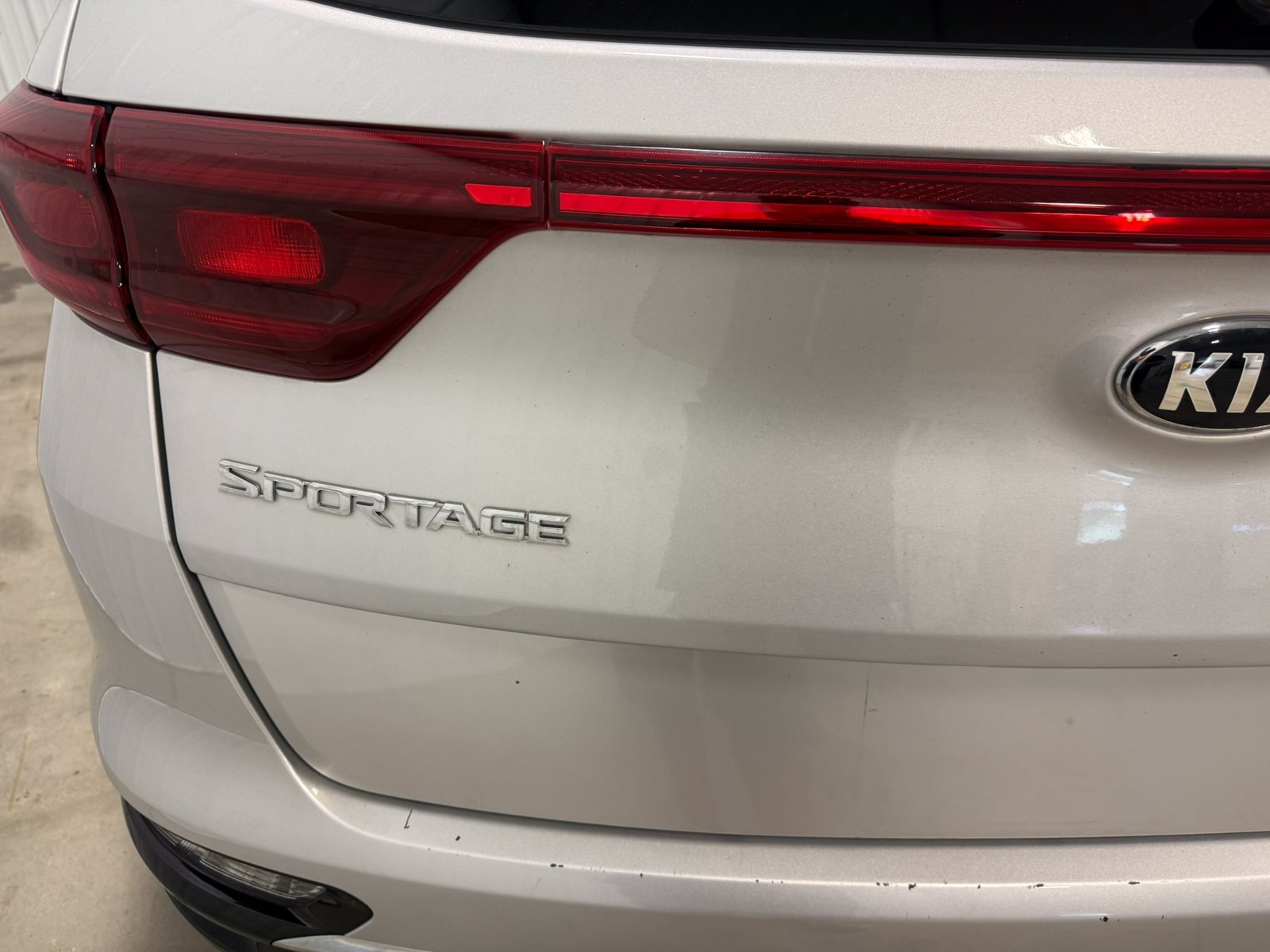 Used 2022 Kia Sportage LX AWD/4WD image 18