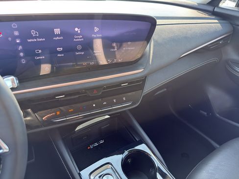 Used 2025 Buick Envision Sport Touring image 22