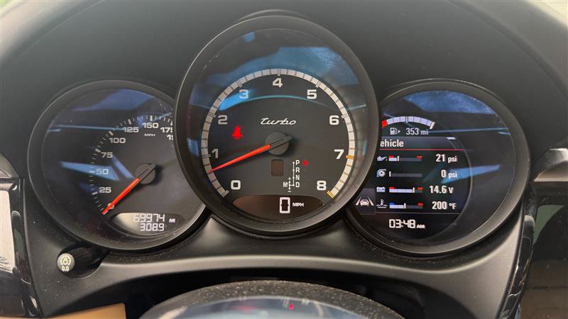 Used 2016 Porsche Macan Turbo AWD/4WD image 29