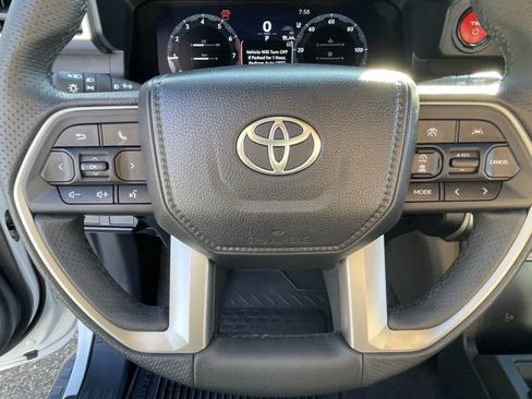 Certified 2025 Toyota 4Runner TRD Off-Road AWD/4WD image 18