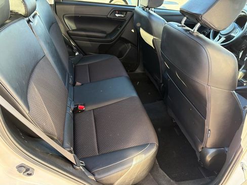 Used 2018 Subaru Forester 2.5i Premium image 12