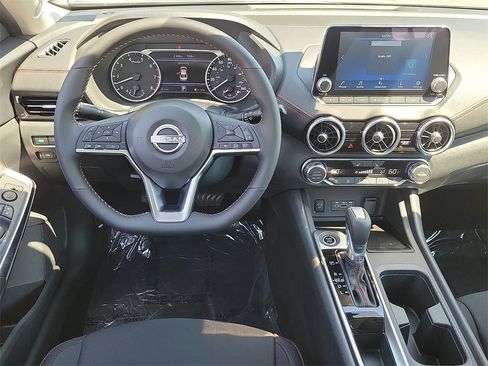 New 2025 Nissan Sentra SR image 6