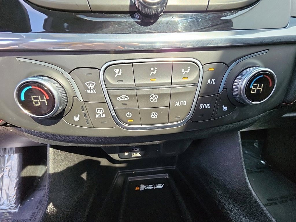 Used 2024 Chevrolet Traverse RS AWD/4WD image 17