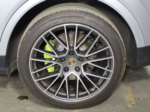 Used 2019 Porsche Cayenne E-Hybrid AWD/4WD image 42
