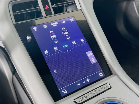 New 2026 Porsche Taycan image 22