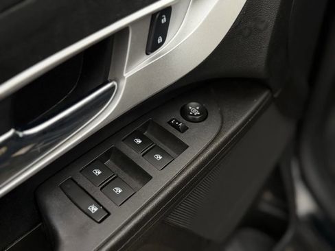 Used 2017 Chevrolet Equinox LS image 23