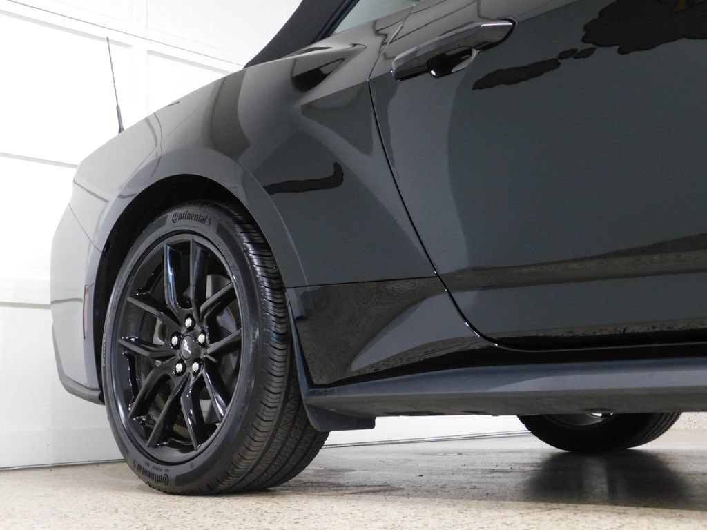 Used 2025 Ford Mustang GT Premium RWD image 16