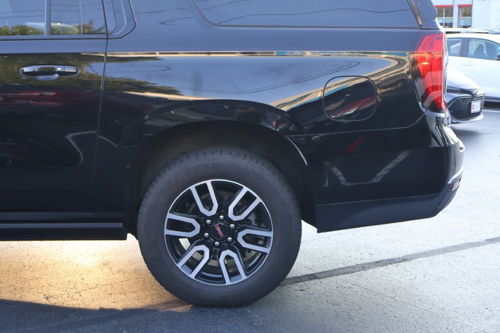 Used 2023 GMC Yukon XL AT4 w/ AT4 Premium Package AWD/4WD image 4
