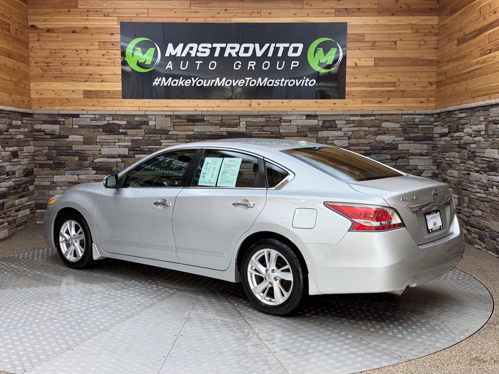 Used 2015 Nissan Altima 2.5 SV w/ Convenience Package FWD image 14