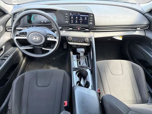 Used 2025 Hyundai Elantra Hybrid FWD image 23