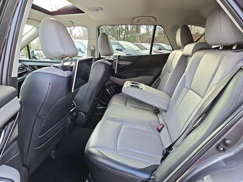 Used 2023 Subaru Outback Limited image 10