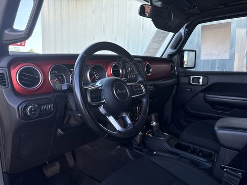 Used 2020 Jeep Gladiator Rubicon w/ Trailer Tow Package image 24