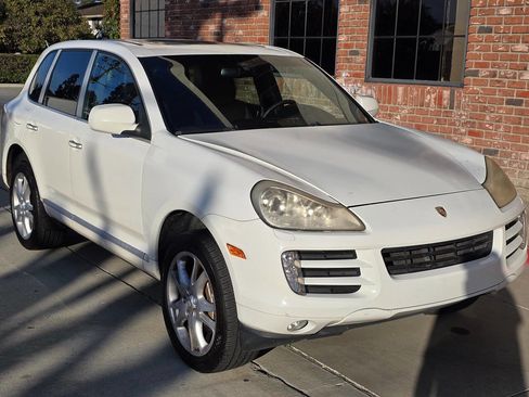 Used 2009 Porsche Cayenne S image 1