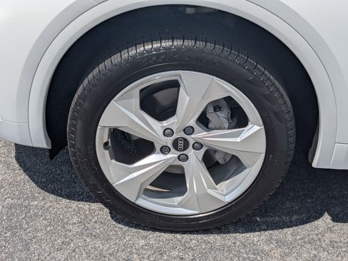 Used 2025 Audi Q5 2.0T Premium Plus image 11