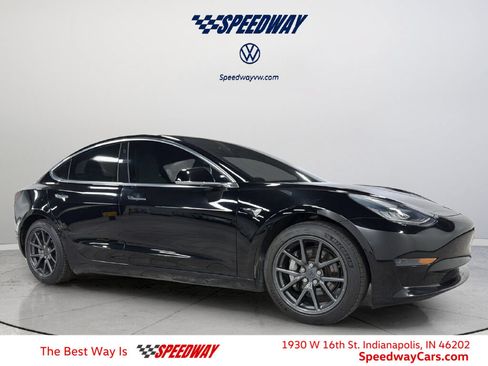Used 2019 Tesla Model 3 Mid Range RWD image 1