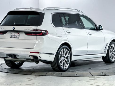 Used 2026 BMW X7 xDrive40i image 2
