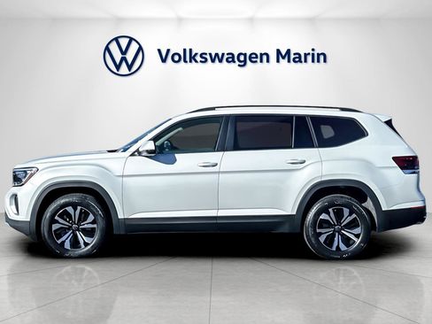 New 2026 Volkswagen Atlas SE image 2