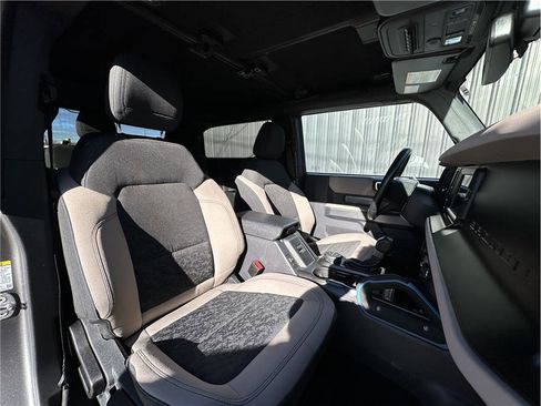 Used 2021 Ford Bronco Wildtrak image 15