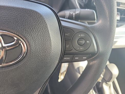 Used 2022 Toyota Corolla LE FWD image 27