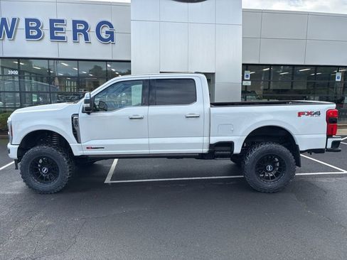 Used 2024 Ford F250 Platinum image 4