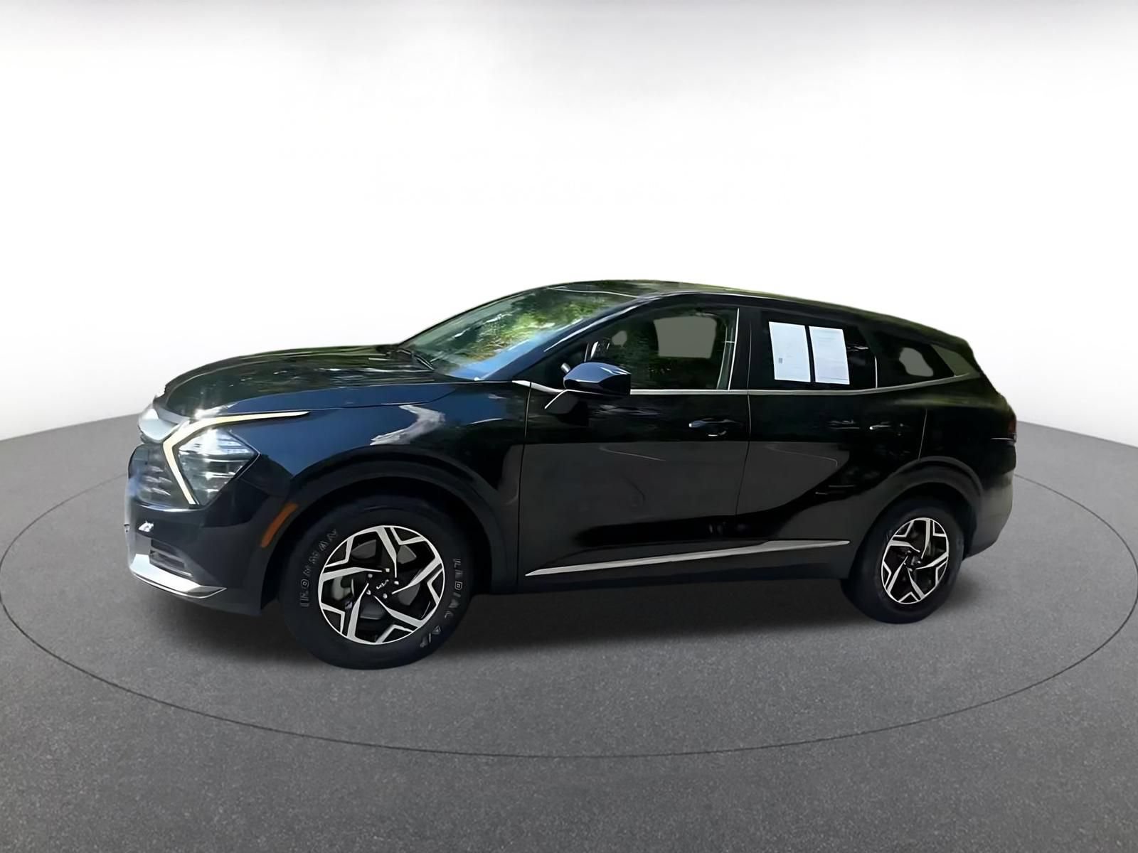 Used 2025 Kia Sportage LX FWD image 7
