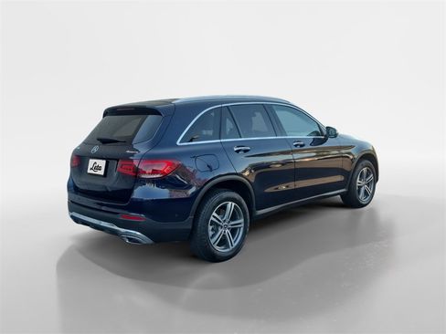 Used 2022 Mercedes-Benz GLC 300 4MATIC image 4
