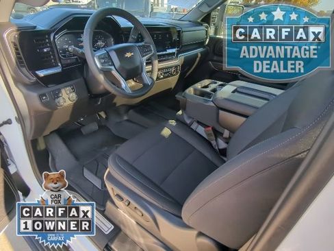 Used 2025 Chevrolet Silverado 2500 LT w/ Convenience Package image 17