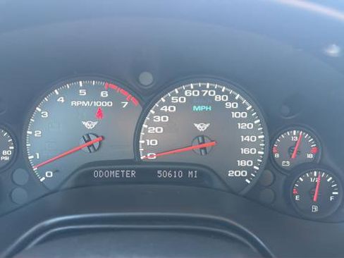 Used 2001 Chevrolet Corvette Convertible w/ Preferred Equipment Group2 image 10