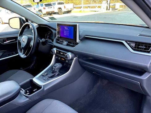 Used 2023 Toyota RAV4 XLE image 14