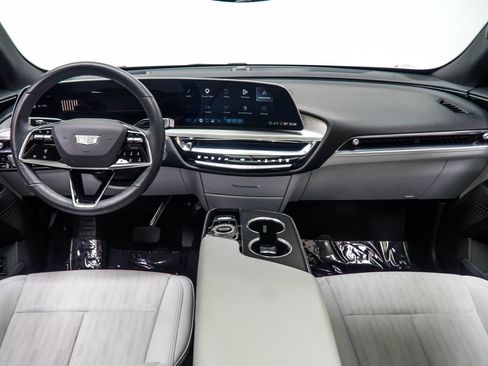 Used 2024 Cadillac Lyriq Sport RWD image 5