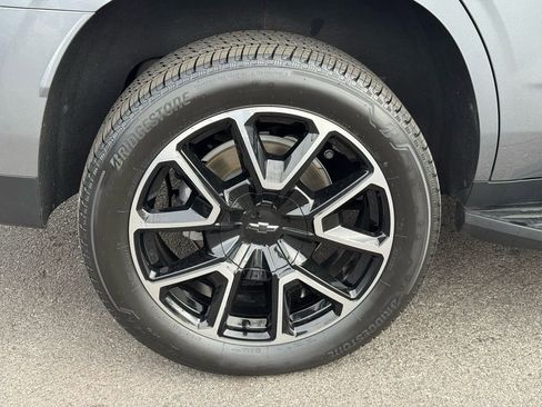 Used 2022 Chevrolet Tahoe RST w/ Luxury Package AWD/4WD image 10