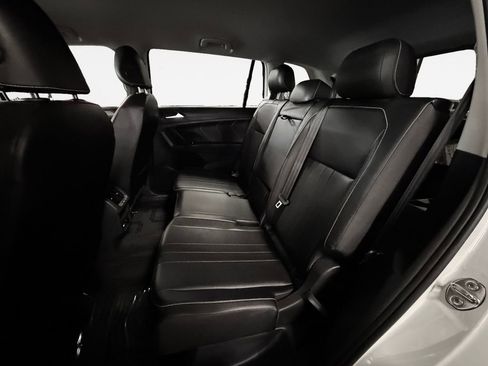 Used 2023 Volkswagen Tiguan SE image 12
