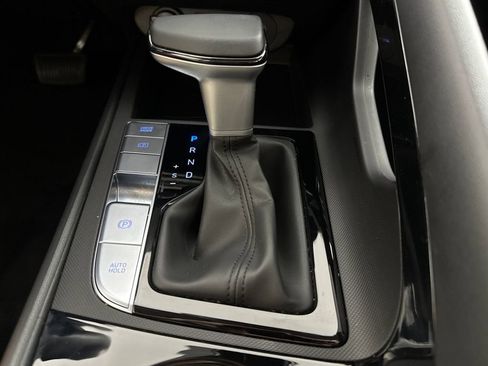 Used 2025 Hyundai Elantra SEL image 22