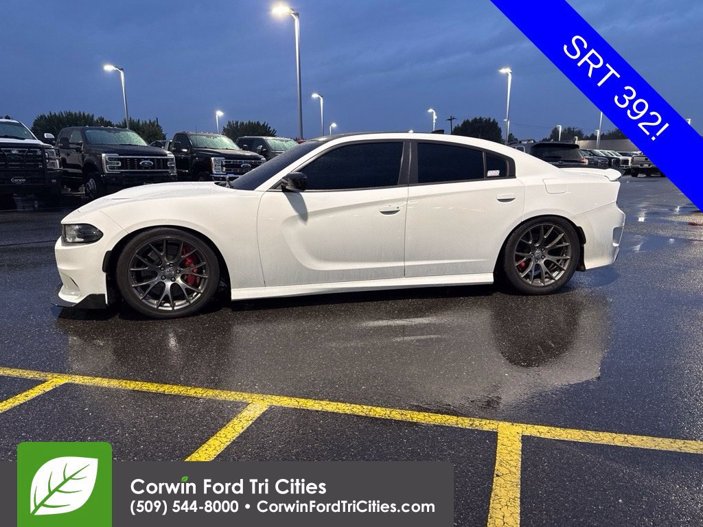 Used 2016 Dodge Charger SRT w/ Harman/Kardon Audio Group RWD image 9