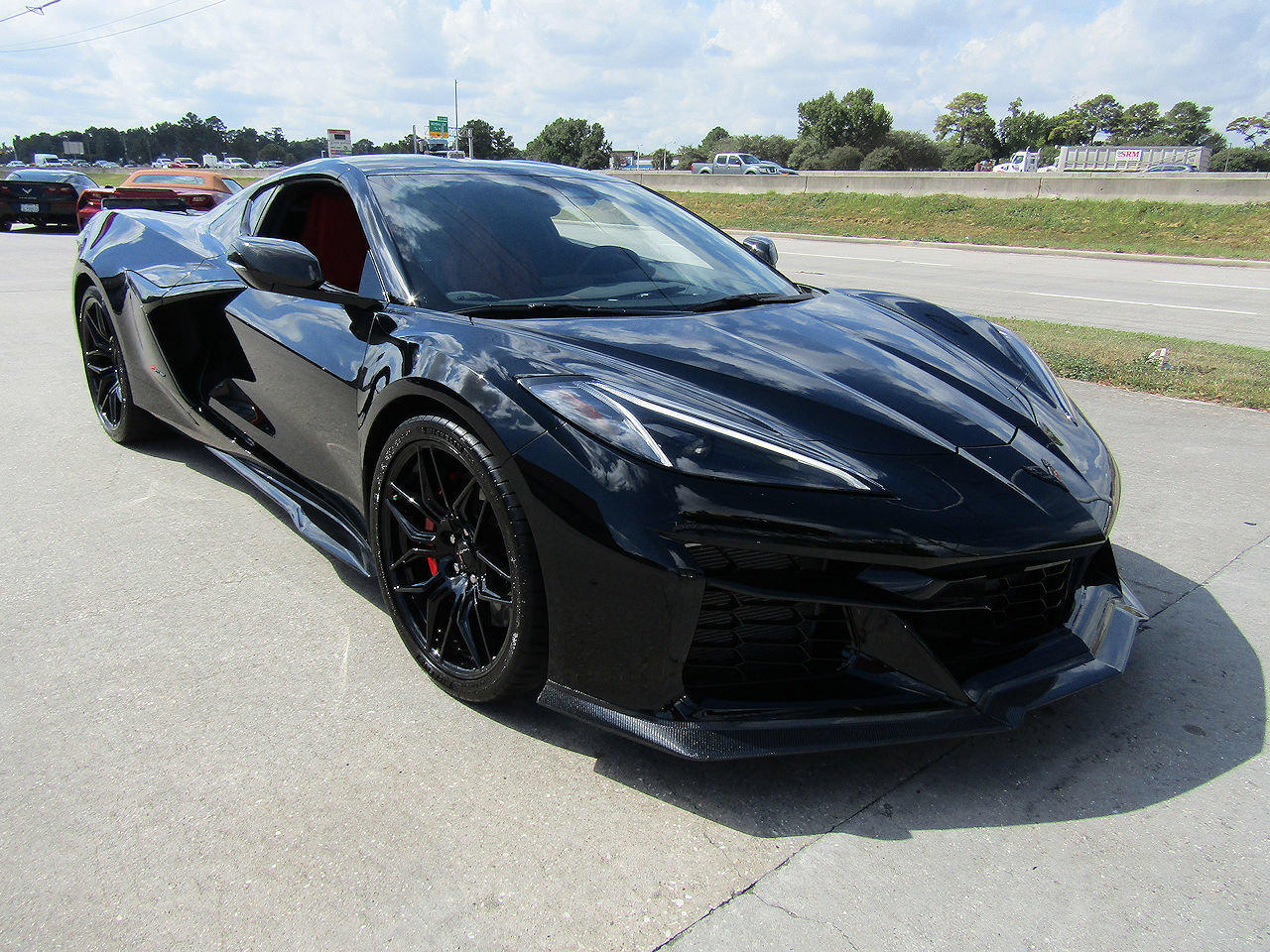 Used 2024 Chevrolet Corvette Z06 RWD image 3