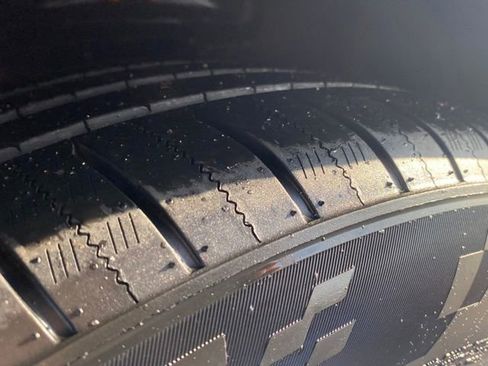 Used 2024 Chevrolet Malibu LT image 24