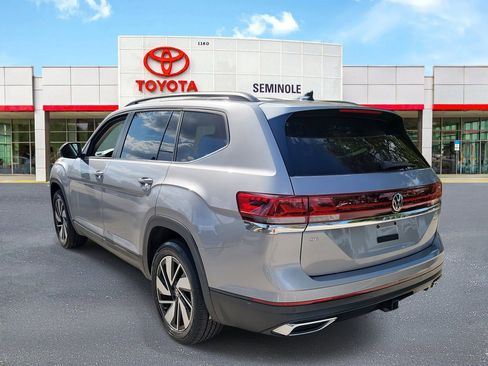 Used 2024 Volkswagen Atlas SE image 4